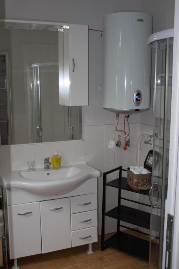 Appartamento Casa Andy Braşov Esterno foto